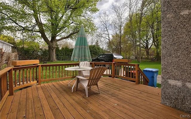 104 Baycliff Drive, Rochester, NY 14609