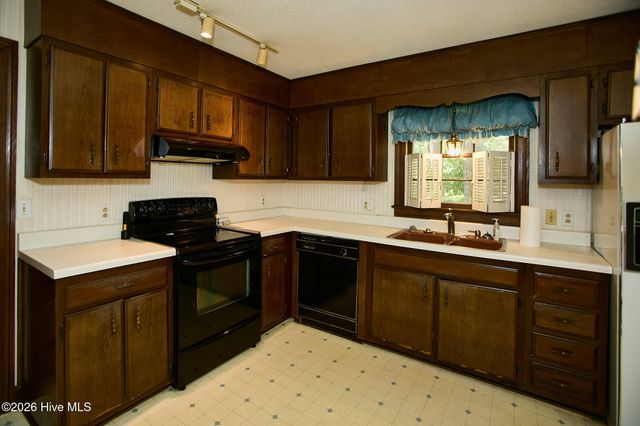 1413 Knollwood Drive NW, Wilson, NC 27896