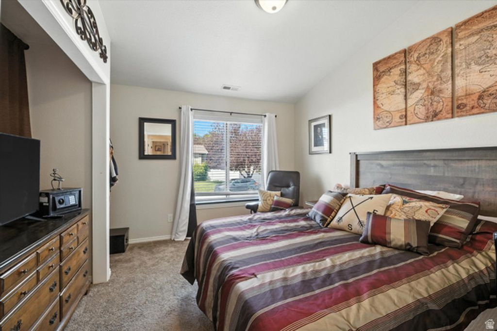 Image 5 of property listing at 2640 ASPEN PARK LN, North Logan, UT 84341