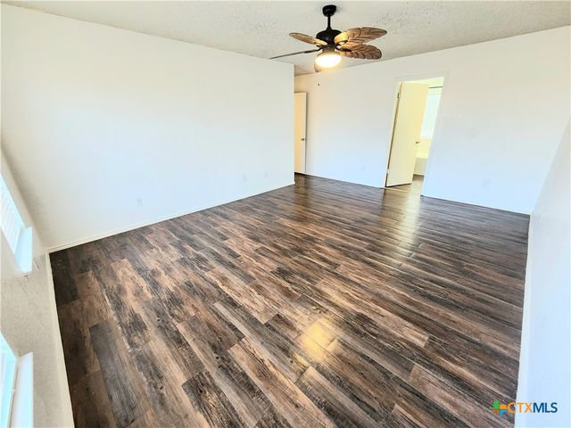 506 Red Oak Drive, Copperas Cove, TX 76522