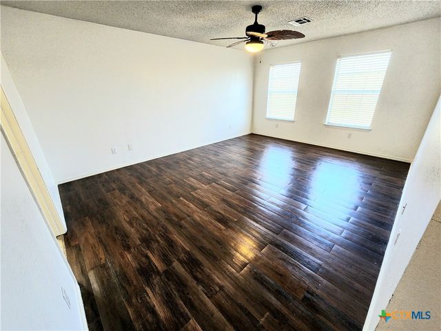 506 Red Oak Drive, Copperas Cove, TX 76522