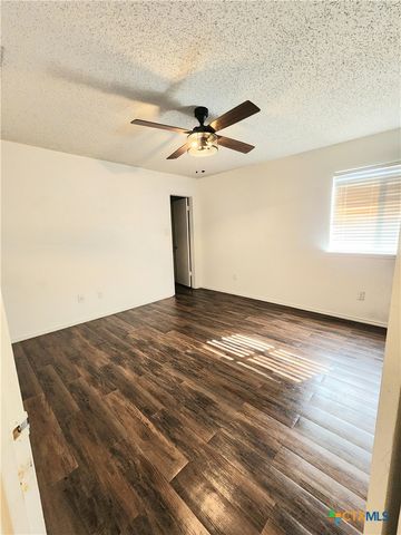 506 Red Oak Drive, Copperas Cove, TX 76522