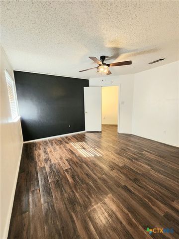 506 Red Oak Drive, Copperas Cove, TX 76522