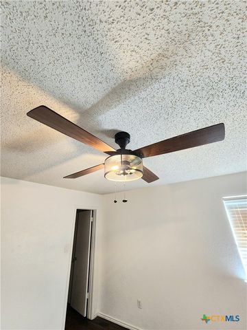 506 Red Oak Drive, Copperas Cove, TX 76522