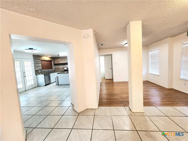 506 Red Oak Drive, Copperas Cove, TX 76522