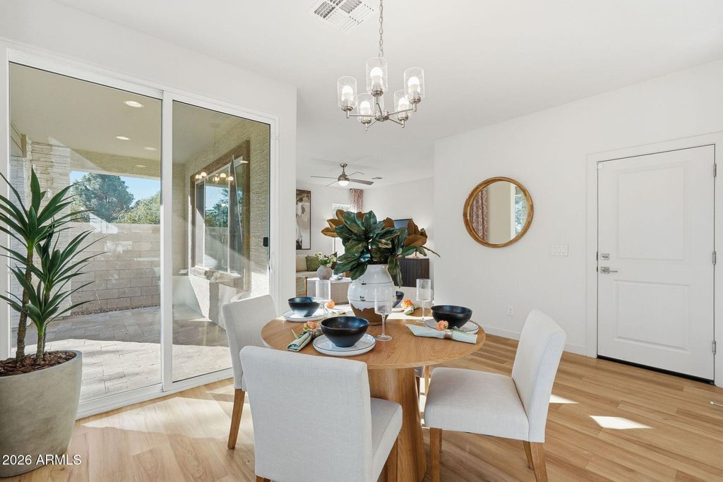 Image 14 of property listing at 6536 N 15TH Drive, Phoenix, AZ 85015