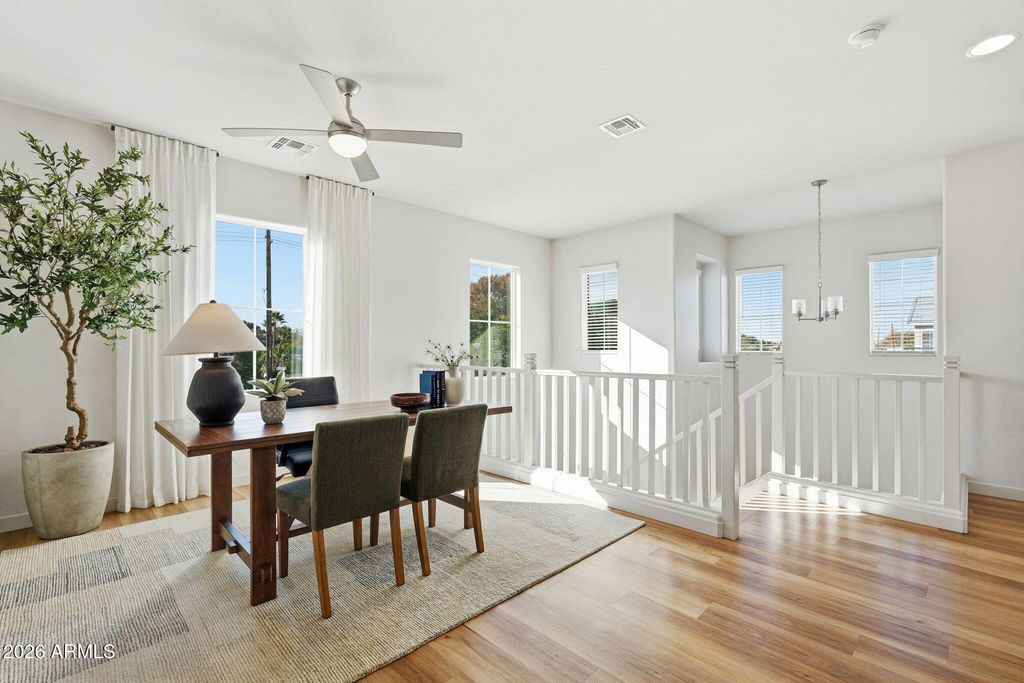 Image 15 of property listing at 6536 N 15TH Drive, Phoenix, AZ 85015