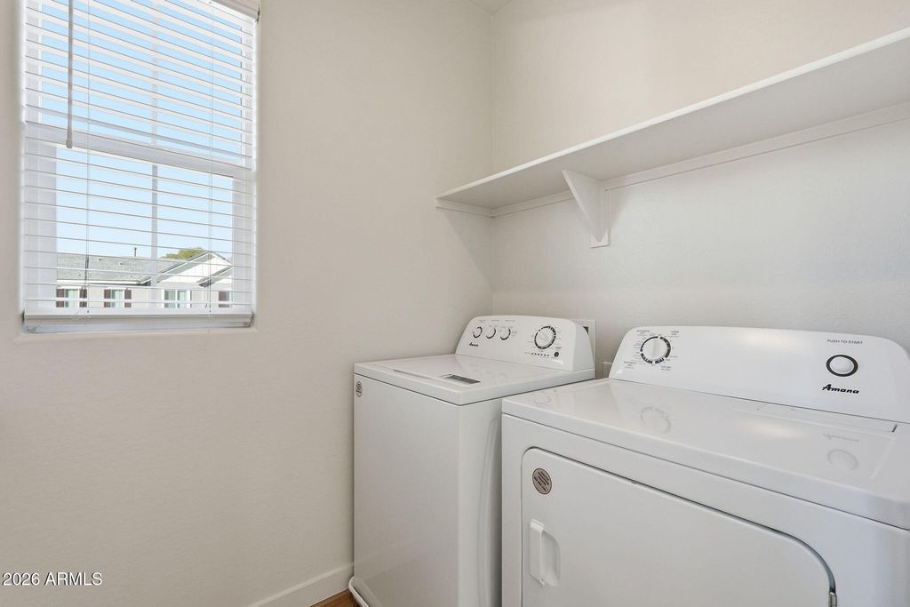 Image 25 of property listing at 6536 N 15TH Drive, Phoenix, AZ 85015