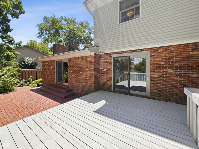 3810 Lakeside Drive, Columbus, IN 47203