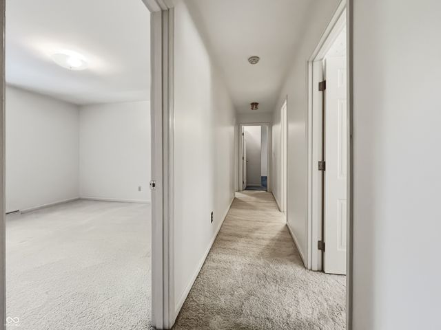 3810 Lakeside Drive, Columbus, IN 47203