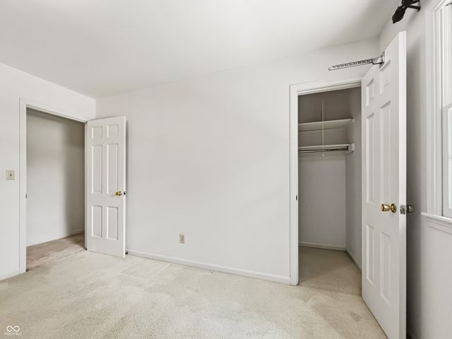 3810 Lakeside Drive, Columbus, IN 47203