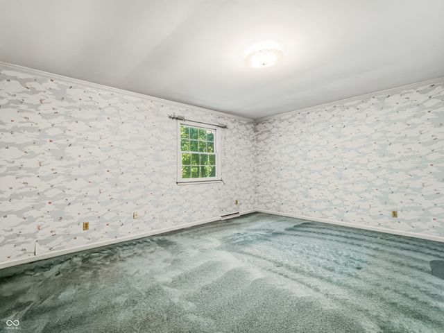3810 Lakeside Drive, Columbus, IN 47203