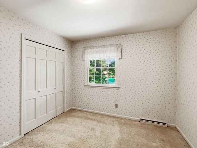 3810 Lakeside Drive, Columbus, IN 47203
