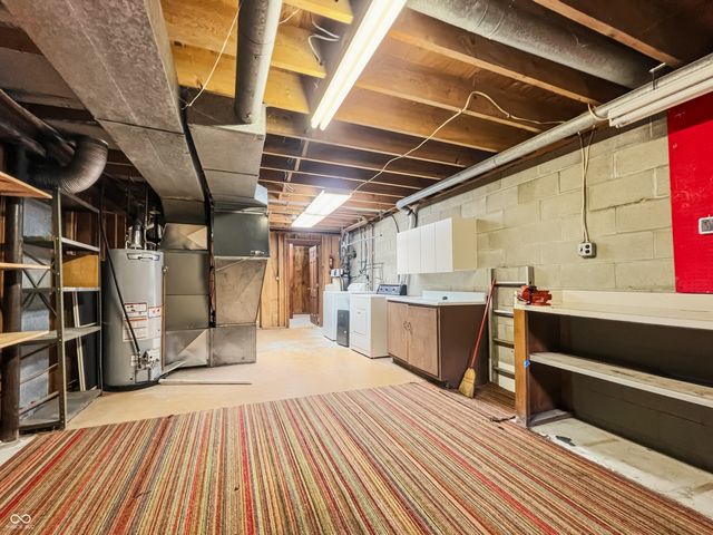 3810 Lakeside Drive, Columbus, IN 47203