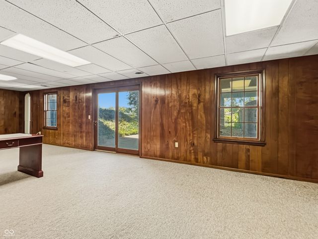 3810 Lakeside Drive, Columbus, IN 47203
