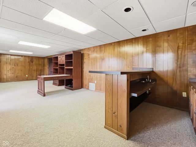 3810 Lakeside Drive, Columbus, IN 47203