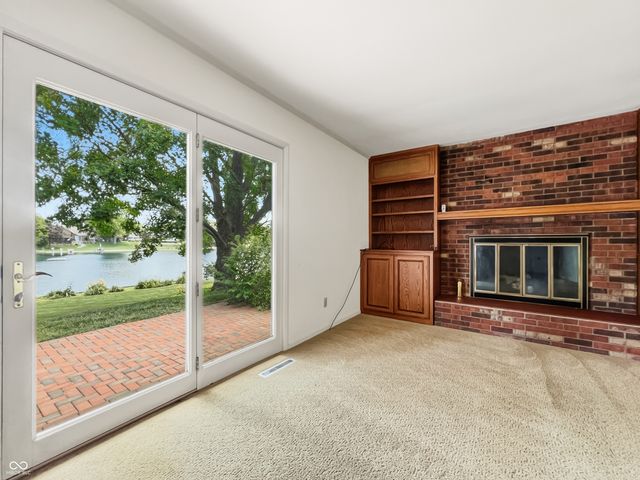 3810 Lakeside Drive, Columbus, IN 47203