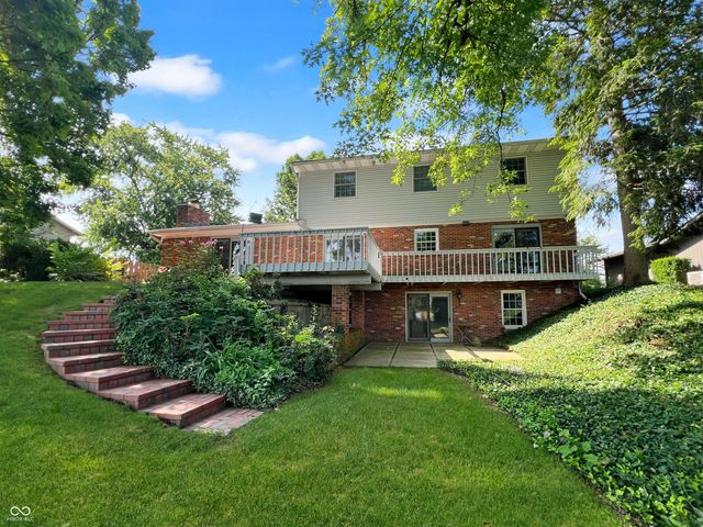 3810 Lakeside Drive, Columbus, IN 47203