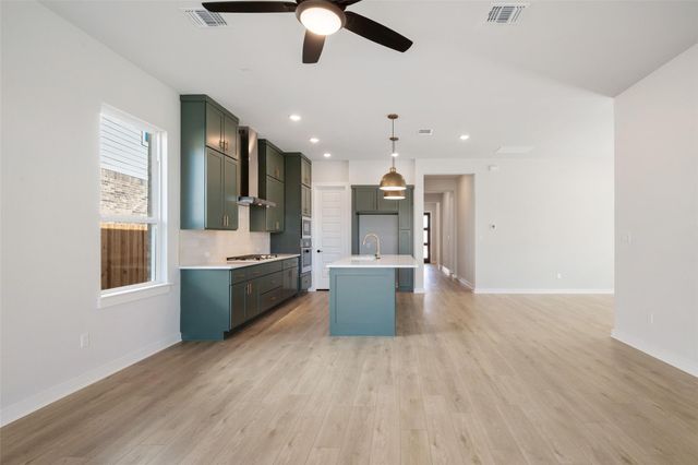 218 Craigends Yew Lane, Dripping Springs, TX 78620