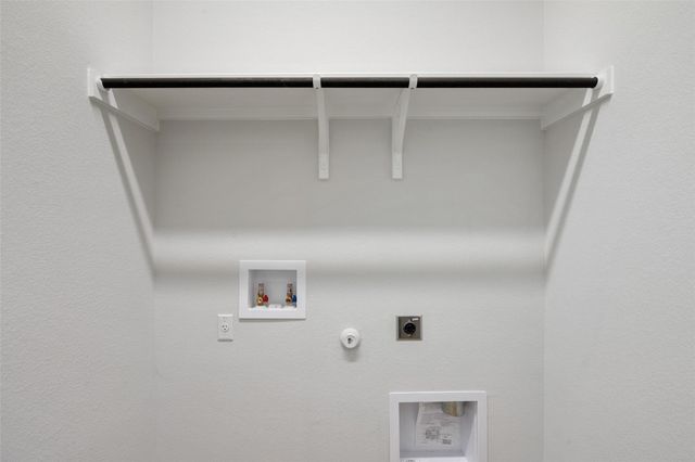 218 Craigends Yew Lane, Dripping Springs, TX 78620