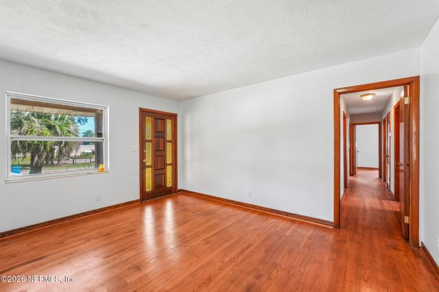 1112 BAISDEN Road, Jacksonville, FL 32218