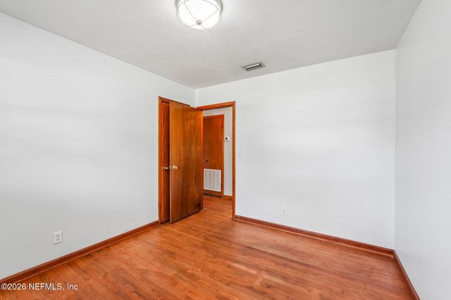 1112 BAISDEN Road, Jacksonville, FL 32218