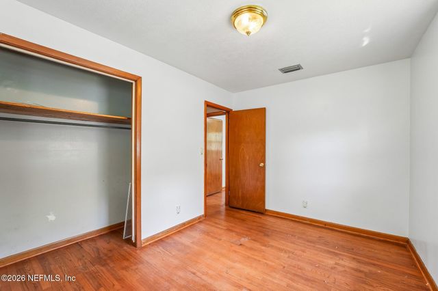1112 BAISDEN Road, Jacksonville, FL 32218