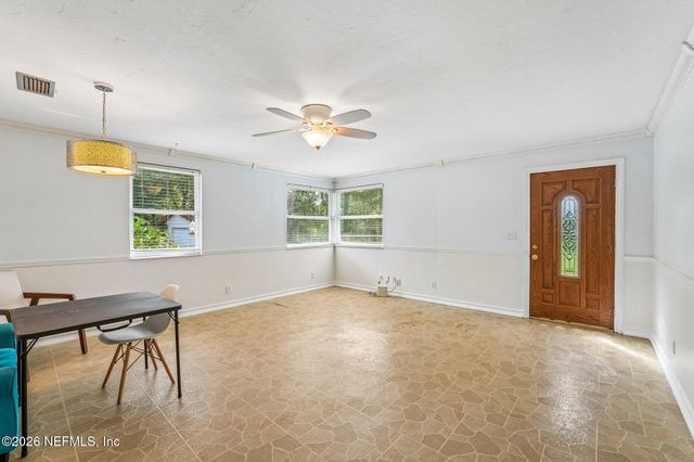1112 BAISDEN Road, Jacksonville, FL 32218