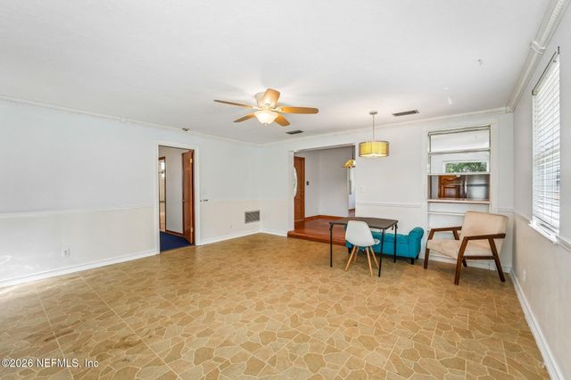 1112 BAISDEN Road, Jacksonville, FL 32218