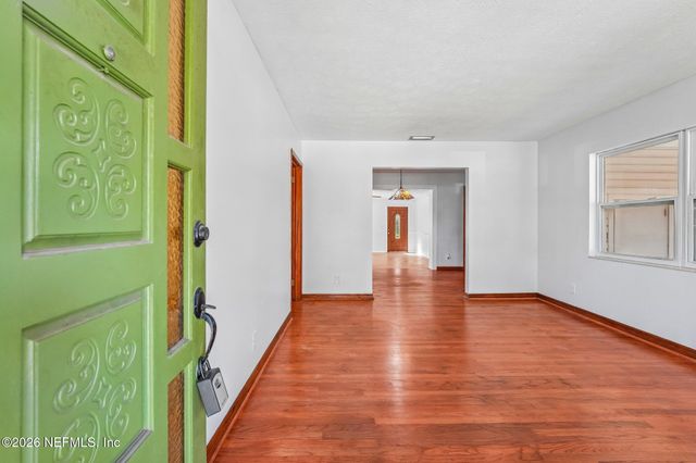 1112 BAISDEN Road, Jacksonville, FL 32218