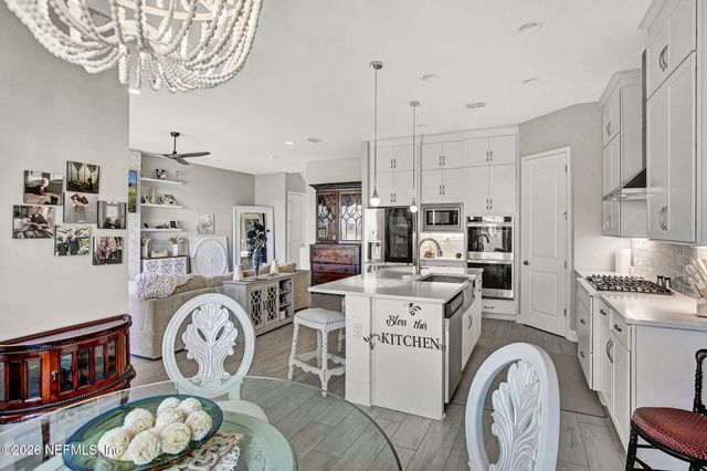 332 RUM RUNNER Way, St. Johns, FL 32259