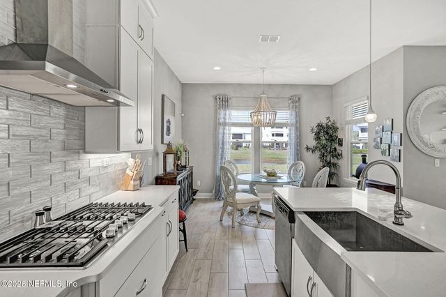 332 RUM RUNNER Way, St. Johns, FL 32259