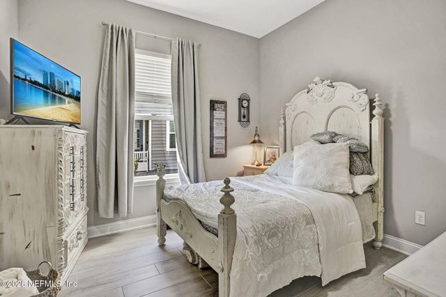 332 RUM RUNNER Way, St. Johns, FL 32259