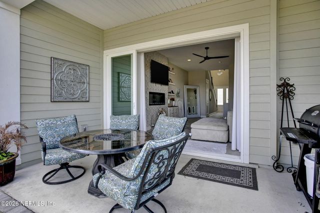 332 RUM RUNNER Way, St. Johns, FL 32259