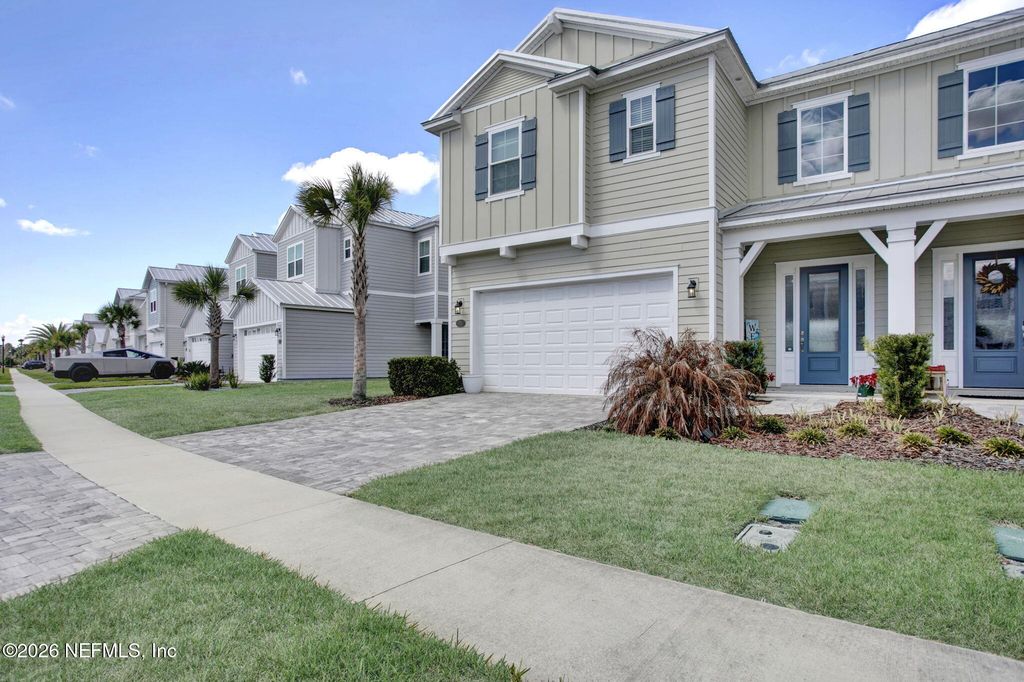 332 RUM RUNNER Way, St. Johns, FL 32259