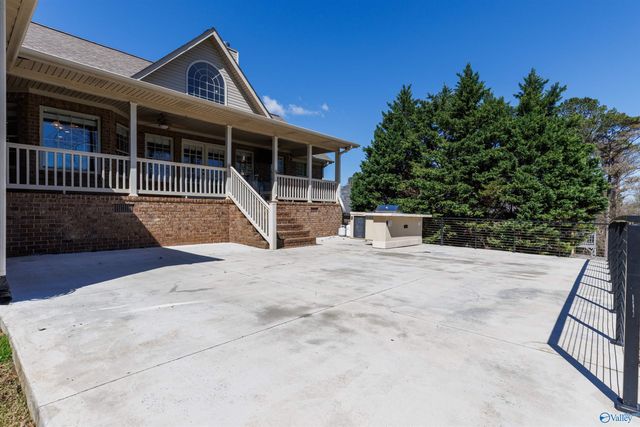 3203 Hillcrest Drive, Scottsboro, AL 35769