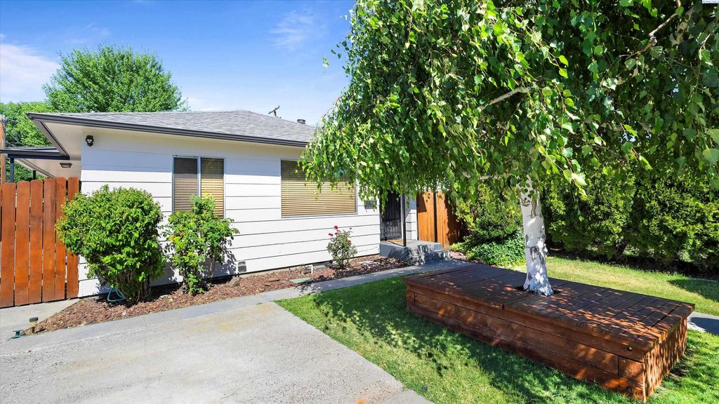 903 Willard Ave, Richland, WA 99352