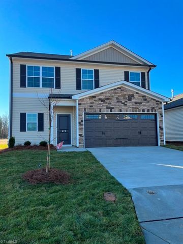 629 Cam Circle, High Point, NC 27265