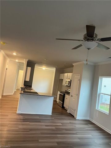 629 Cam Circle, High Point, NC 27265