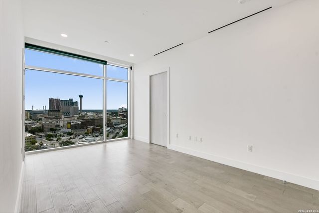 123 Lexington Ave Apt 1406, San Antonio, TX 78205