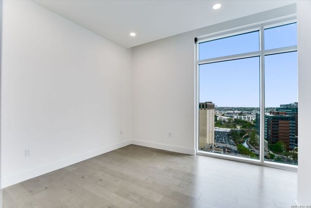 123 Lexington Ave Apt 1406, San Antonio, TX 78205