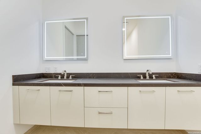 123 Lexington Ave Apt 1406, San Antonio, TX 78205