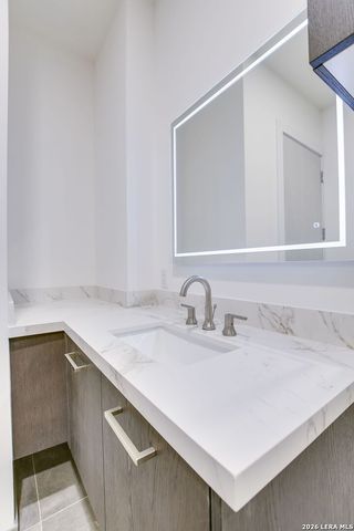 123 Lexington Ave Apt 1406, San Antonio, TX 78205