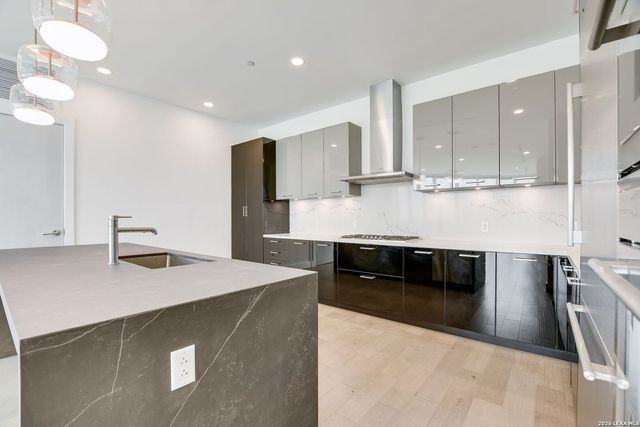 123 Lexington Ave Apt 1406, San Antonio, TX 78205