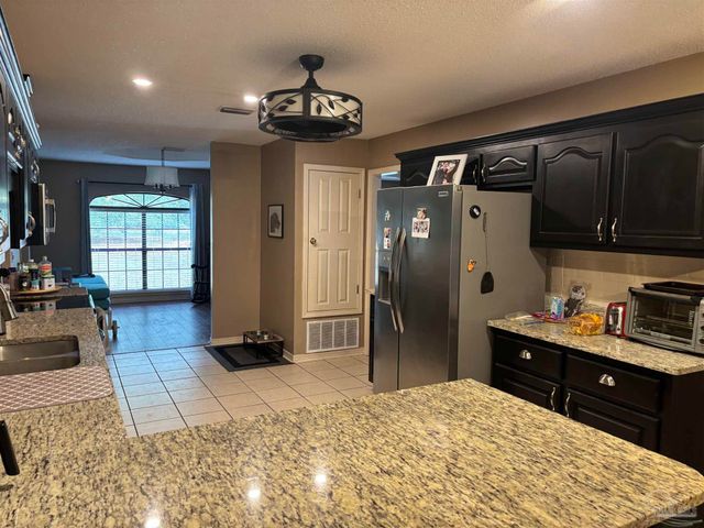 6099 Jays Way, Milton, FL 32570