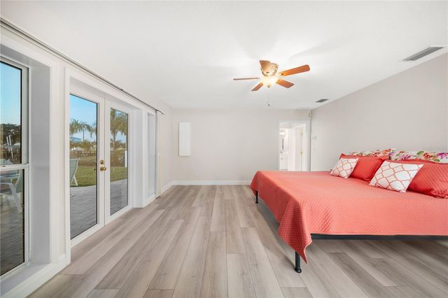 402 HARBOR VIEW LANE, Largo, FL 33770