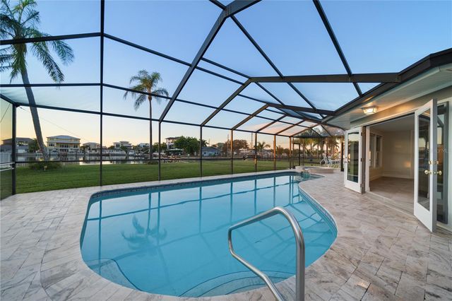 402 HARBOR VIEW LANE, Largo, FL 33770