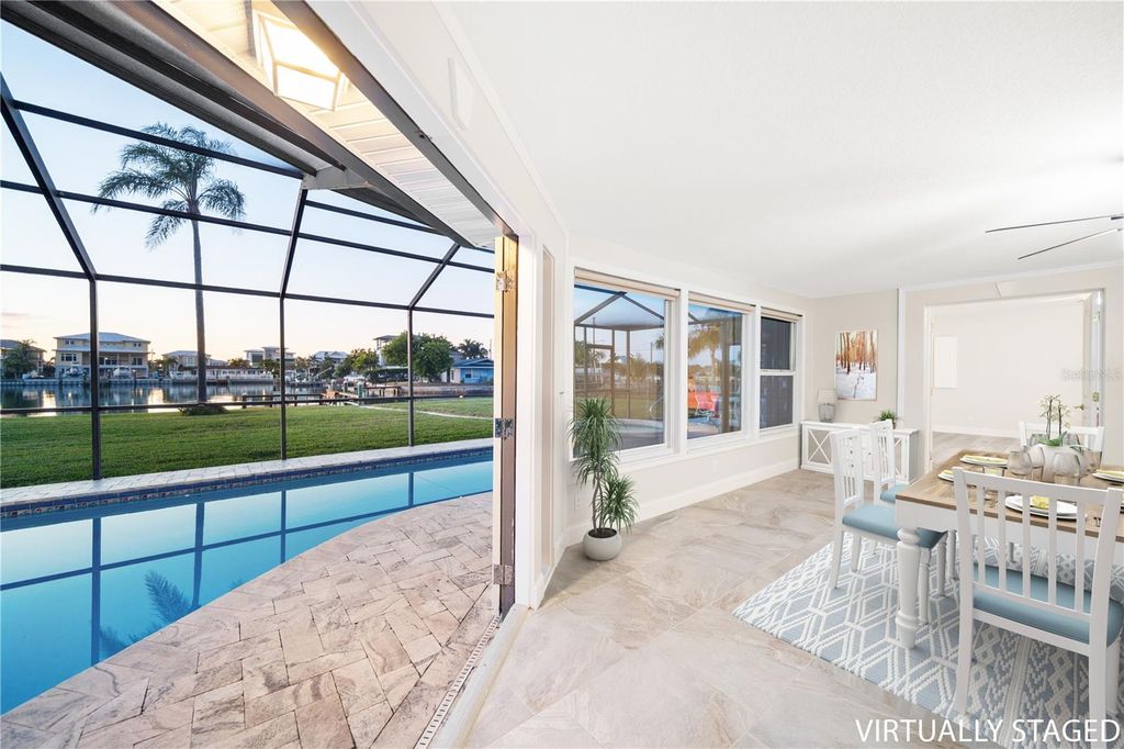 Image 11 of property listing at 402 HARBOR VIEW LANE, Largo, FL 33770