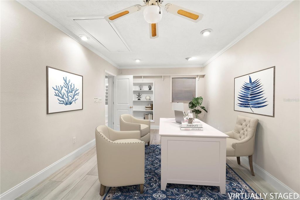 Image 18 of property listing at 402 HARBOR VIEW LANE, Largo, FL 33770