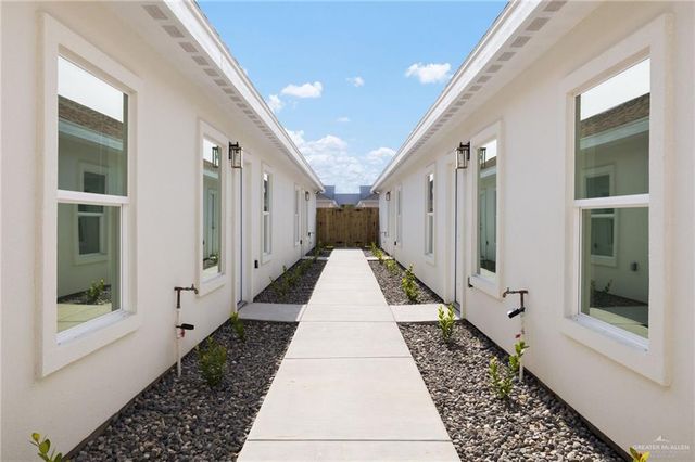 447 Frio Lane, Alamo, TX 78516